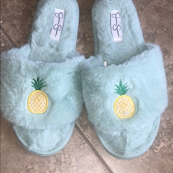 Jessica Simpson pineapple slippers